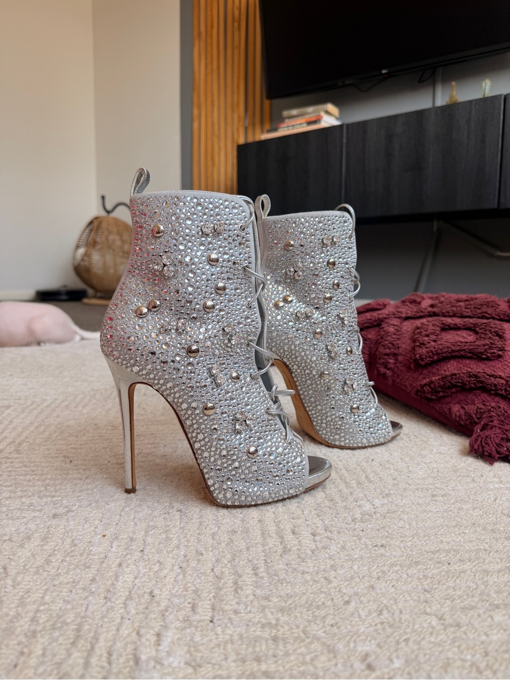 Giuseppe Zanotti x Jennifer Lopez Lynda Crystal Lace Up Booties EU 38